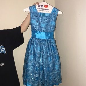 Girl’s dress